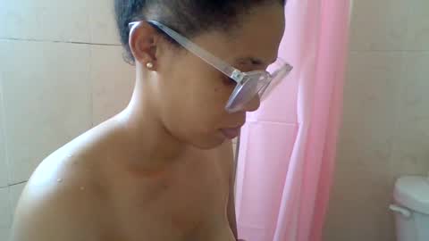 Snapshot of gilarimtz chatting on July 22, 7:49 pm Gilari online show from July 22, 7:49 pm