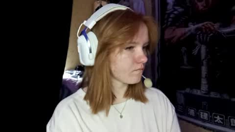 Snapshot of gilbertewillitzer chatting on April 7, 5:08 am Bella online show from April 7, 5:08 am