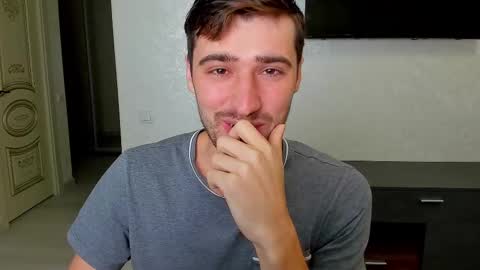 Snapshot of gilbertogonzales chatting on March 7, 6:02 am gilbertogonzales online show from March 7, 6:02 am