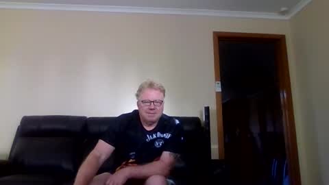 gimmmieoooo online show from February 13, 8:10 am