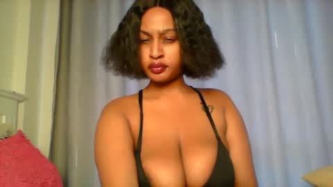 Snapshot of gina953260 chatting on February 25, 10:25 am gina online show from February 25, 10:25 am