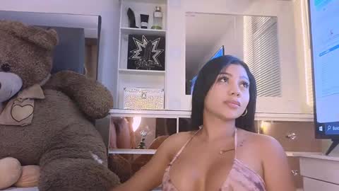 Snapshot of gina_akemi chatting on December 12, 4:26 am O GINA AND AKEMI online show from December 12, 4:26 am