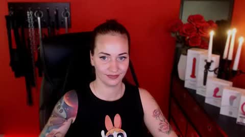 Snapshot of gina_hotlick chatting on February 5, 8:14 pm gina_hotlick online show from February 5, 8:14 pm