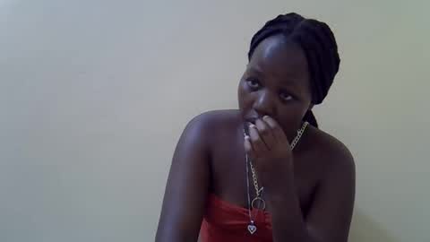 Adiliah online show from January 18, 8:45 pm