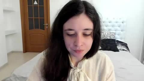 Kate online show from September 27, 9:03 am