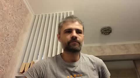 Snapshot of gindrie chatting on February 28, 1:47 am Gabriel online show from February 28, 1:47 am