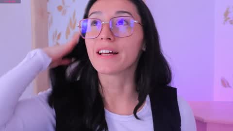 Snapshot of ginevra_esposito chatting on September 13, 12:49 pm Ginn online show from September 13, 12:49 pm