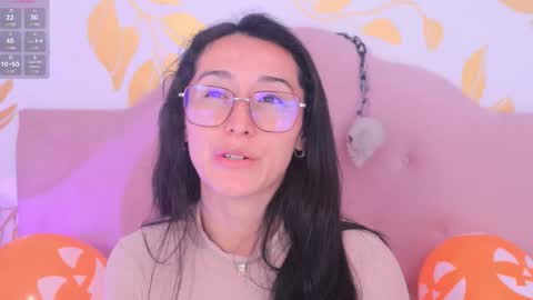 Snapshot of ginevra_esposito chatting on October 18, 1:12 pm Ginn online show from October 18, 1:12 pm