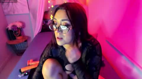Chloe  online show from July 3, 1:06 pm