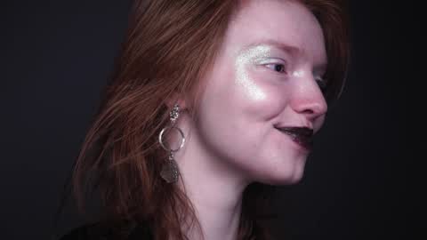        im expecting 350 thumbs up on my altar   online show from January 7, 10:08 pm