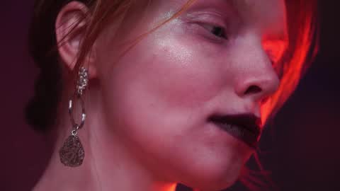        im expecting 350 thumbs up on my altar   online show from January 8, 4:12 am