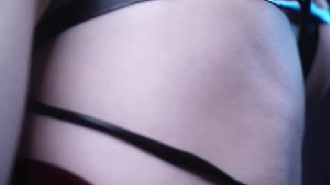        im expecting 350 thumbs up on my altar   online show from January 13, 4:07 am