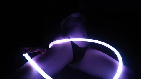        im expecting 350 thumbs up on my altar   online show from February 8, 4:25 am