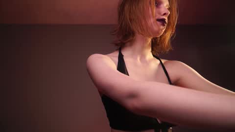        im expecting 350 thumbs up on my altar   online show from February 18, 4:26 am