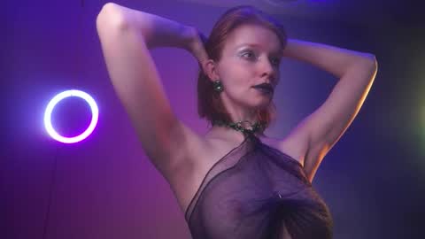        im expecting 350 thumbs up on my altar   online show from September 24, 10:13 pm