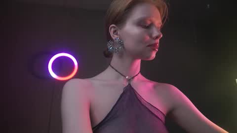        im expecting 350 thumbs up on my altar   online show from January 6, 2:04 am