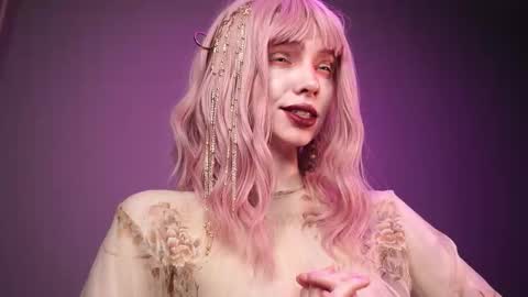        im expecting 350 thumbs up on my altar   online show from March 9, 10:14 pm