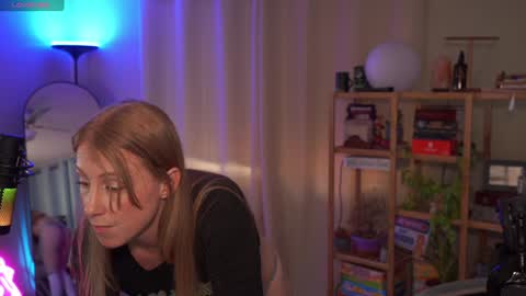 Snapshot of ginger_little chatting on January 4, 4:32 pm ginger online show from January 4, 4:32 pm