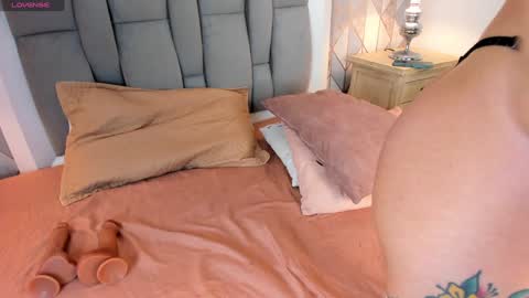 Snapshot of ginger_violetta chatting on January 3, 7:39 pm Ginger online show from January 3, 7:39 pm