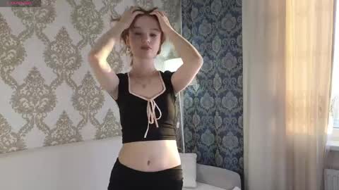 Snapshot of gingerenok chatting on March 22, 2:09 pm Lina online show from March 22, 2:09 pm