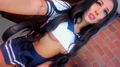 Oberlyn online show from December 11, 6:25 am