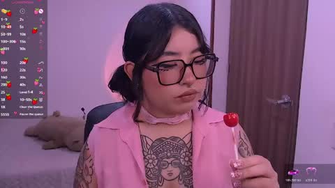 ginmeowuwu online show from May 19, 5:52 pm