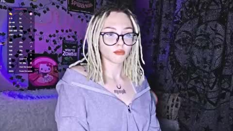 Snapshot of ginnyhotbeat chatting on September 20, 6:09 pm Ginny online show from September 20, 6:09 pm