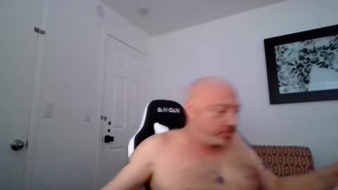 Snapshot of ginofashion chatting on April 5, 5:10 pm ginofashion online show from April 5, 5:10 pm