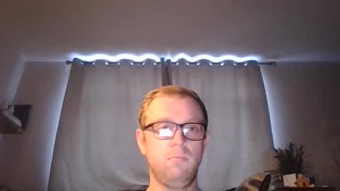 Snapshot of ginwood chatting on October 11, 4:49 pm ginwood online show from October 11, 4:49 pm