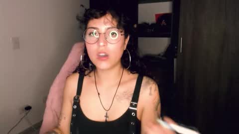 Snapshot of giny_bean chatting on February 21, 1:06 am giny_bean online show from February 21, 1:06 am