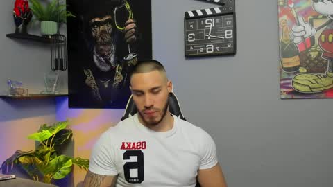 Snapshot of giorgio_leone2 chatting on December 7, 1:47 am Giorgio leone online show from December 7, 1:47 am