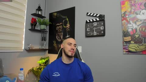 Snapshot of giorgio_leone2 chatting on January 12, 8:14 pm Giorgio leone online show from January 12, 8:14 pm