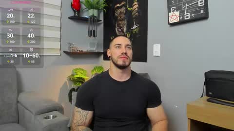 Snapshot of giorgio_leone2 chatting on October 23, 12:21 am Giorgio leone online show from October 23, 12:21 am