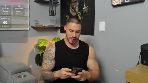 Snapshot of giorgio_leone2 chatting on October 23, 11:14 pm Giorgio leone online show from October 23, 11:14 pm