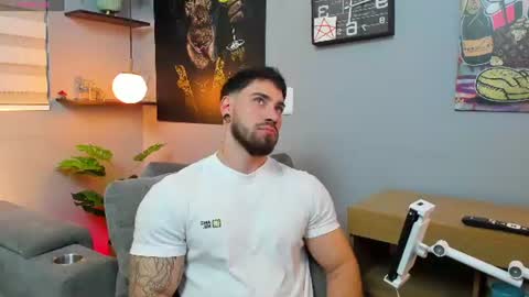 Snapshot of giorgio_leone2 chatting on June 21, 11:29 pm Giorgio leone online show from June 21, 11:29 pm