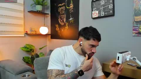 Snapshot of giorgio_leone2 chatting on June 22, 3:25 am Giorgio leone online show from June 22, 3:25 am