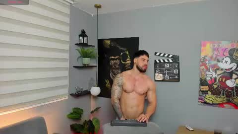 Snapshot of giorgio_leone2 chatting on June 23, 1:36 am Giorgio leone online show from June 23, 1:36 am