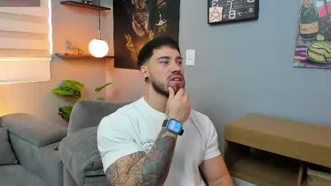Snapshot of giorgio_leone2 chatting on June 23, 6:06 pm Giorgio leone online show from June 23, 6:06 pm