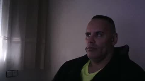 Snapshot of gioshadow chatting on October 20, 10:27 am gioshadow online show from October 20, 10:27 am