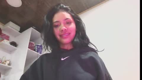 giovanna_oliveria online show from December 16, 1:21 am