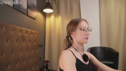 Snapshot of girl_i_am chatting on September 12, 11:10 am Nikki online show from September 12, 11:10 am