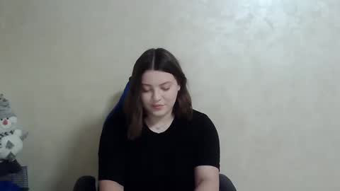 Snapshot of girl_leya chatting on December 11, 11:21 pm girl_leya online show from December 11, 11:21 pm