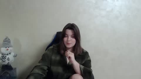 Snapshot of girl_leya chatting on January 20, 2:22 am girl_leya online show from January 20, 2:22 am