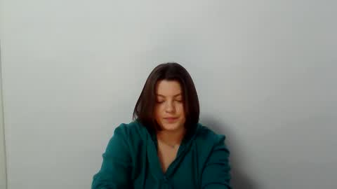 Snapshot of girl_leya chatting on November 17, 8:14 pm girl_leya online show from November 17, 8:14 pm