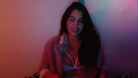 Snapshot of girl_marvel1 chatting on July 10, 7:34 am Alejandra online show from July 10, 7:34 am