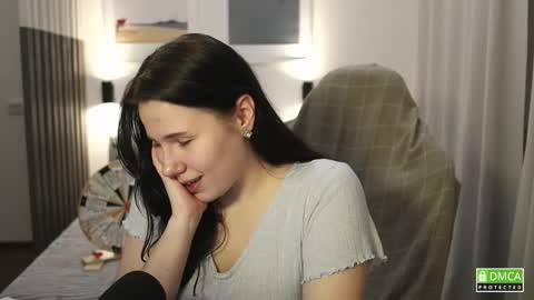 Snapshot of girl_u_never_met chatting on February 27, 5:36 pm Kristin online show from February 27, 5:36 pm