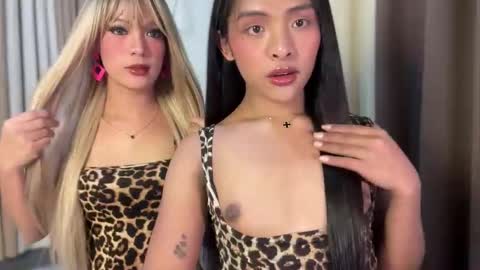 queen ronna online show from April 1, 10:16 am