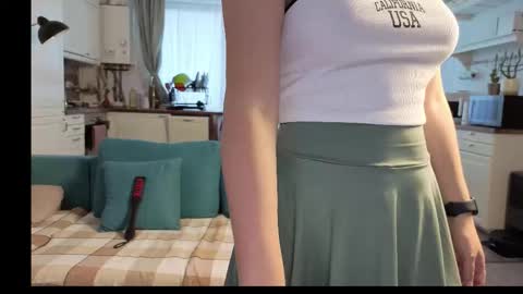 Girlfriend online show from October 25, 2:24 pm