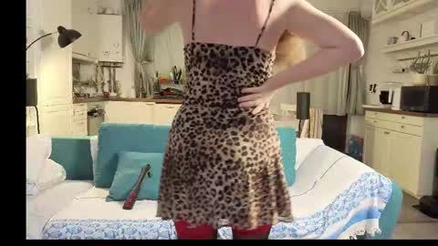 Girlfriend online show from November 16, 3:28 pm