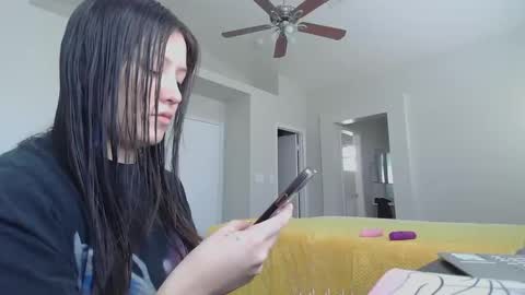 Snapshot of girlnextdoor702 chatting on February 4, 6:27 pm Jasmine online show from February 4, 6:27 pm